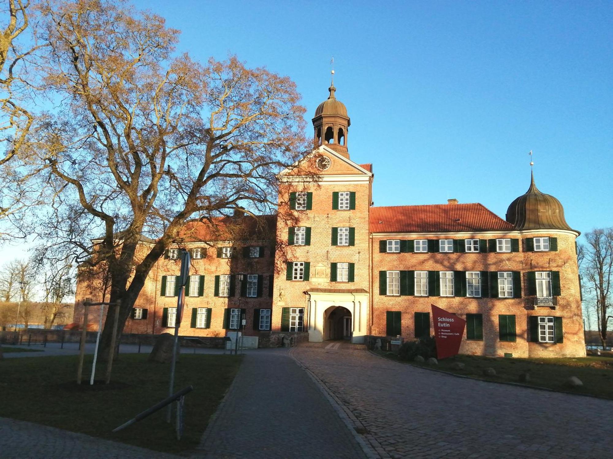 Kleines Ferienhaeuschen Im Garten Eutin Exterior photo